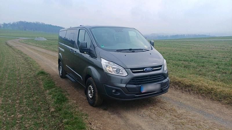 Gebraucht Ford Tourneo Custom 131 PS (96 kW) 2017 Grau Van