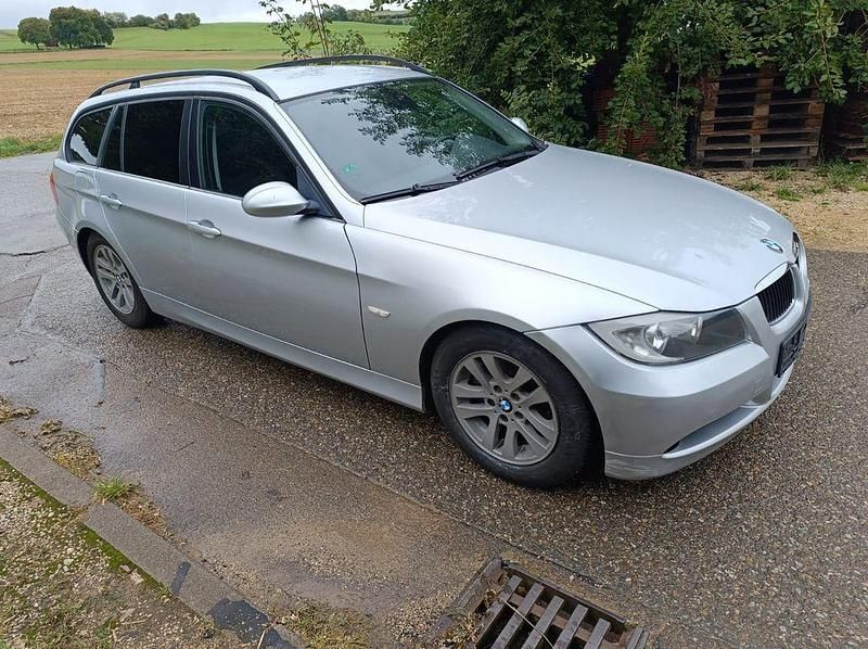 Gebraucht BMW 318 143 PS (105 kW) 2006 Silber Kombi