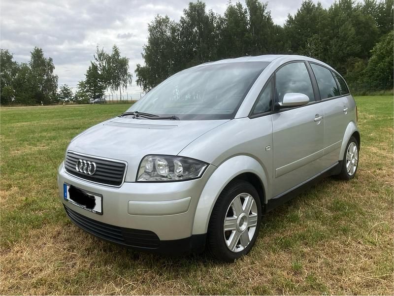 Silber Gebraucht 2004 Audi A2 Kleinwagen | 3.700 € (Fairer Preis) - Bild 1/4