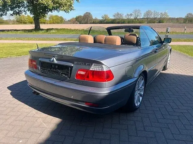 Gebraucht BMW 320 170 PS (125 kW) 2004 Grau Cabrio