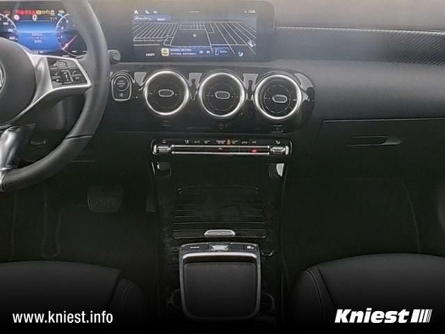 Gebraucht Mercedes A220 Advanced 204 PS (150 kW) 2024 Weiss Limousine