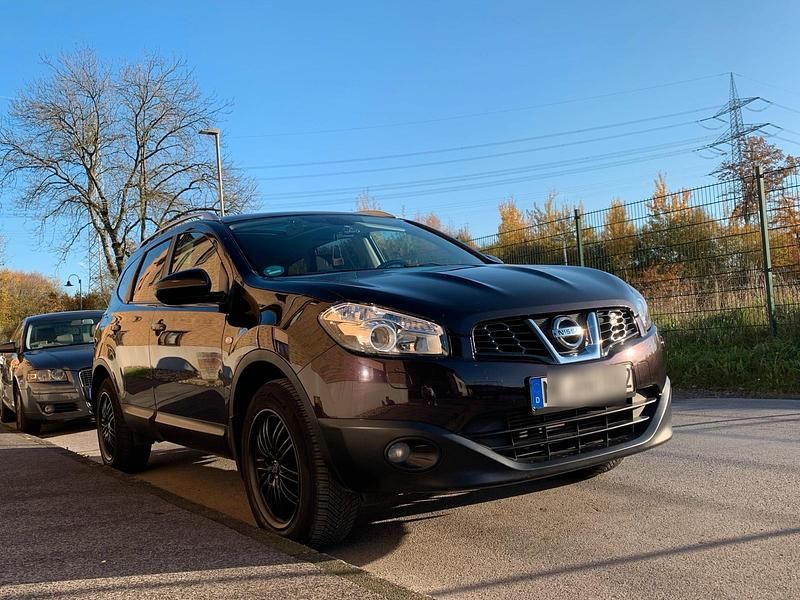 Braun Gebraucht 2011 Nissan Qashqai +2 SUV | 8.450 € (Fairer Preis) - Bild 1/4