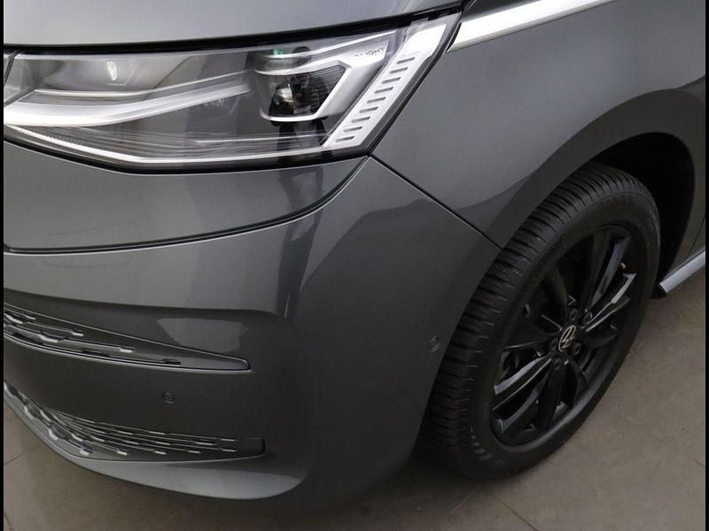 Gebraucht VW Multivan Style 150 PS (110 kW) 2025 Indiumgrau (grey), metallic Van
