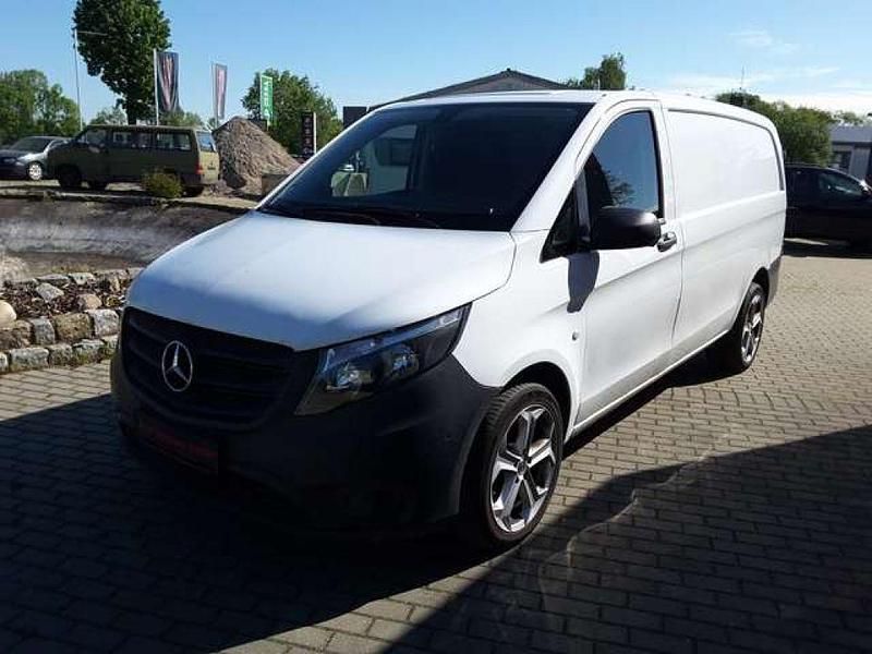 Arktikweiss Gebraucht 2018 Mercedes Vito Van | 9.850 € (Superpreis) - Bild 1/4