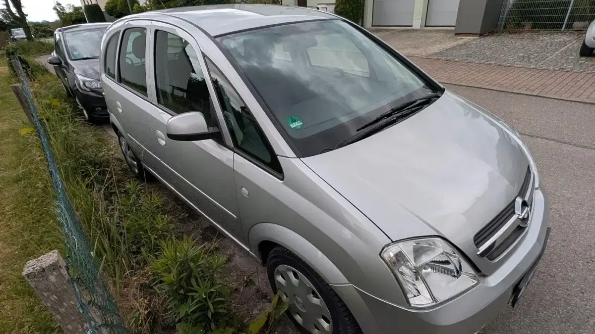 Gebraucht Opel Meriva 101 PS (74 kW) 2005 Silber Van / Kleinbus