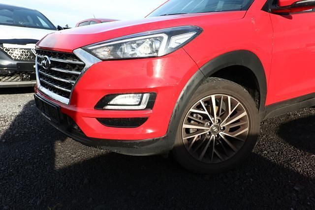 Gebraucht Hyundai Tucson Advantage 132 PS (97 kW) 2020 Engine red engine red SUV