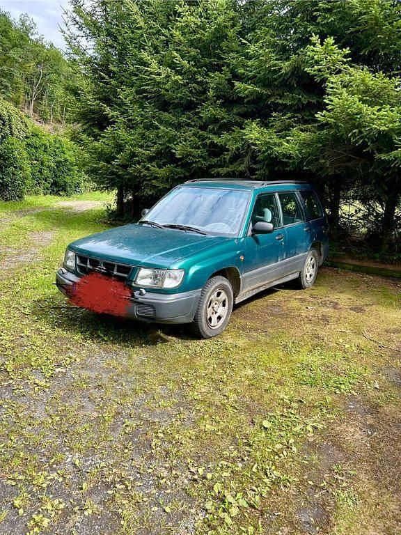Grün Gebraucht 1998 Subaru Forester SUV | 899 € (Superpreis) - Bild 1/4