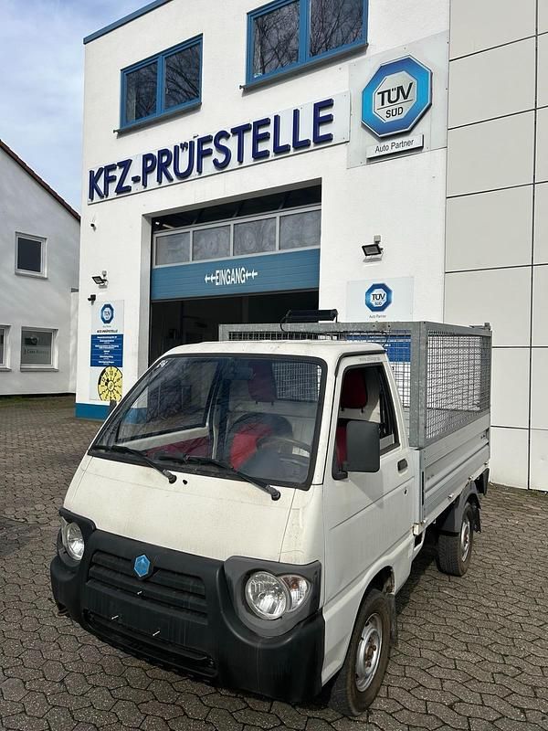 Weiß Gebraucht 2010 Piaggio Quargo Van | 3.900 € - Bild 1/4