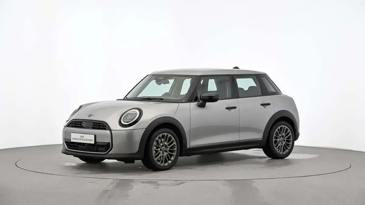 Używany Mini Cooper Classic 156 KM (114 kW) 2024 Szary Hatchback