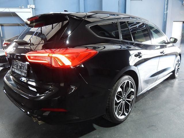 Gebraucht Ford Focus ST-Line 125 PS (91 kW) 2018 Schwarz Kombi