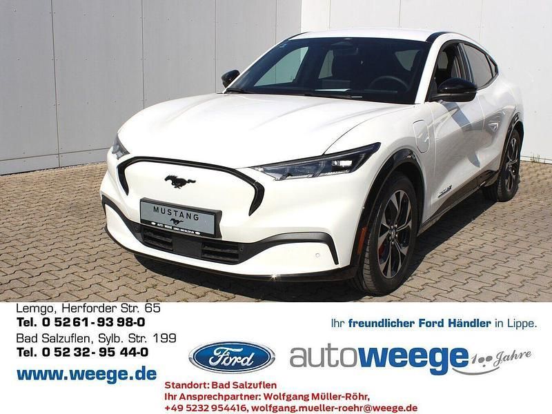 Weiß Gebraucht 2022 Ford Mustang Mach-E SUV | 35.581 € (Fairer Preis) - Bild 1/4