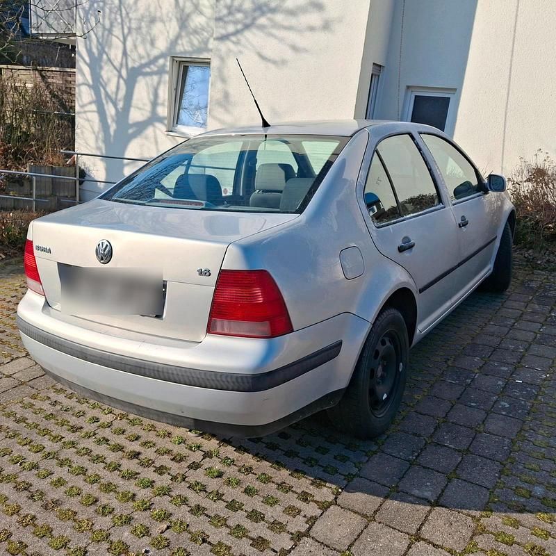 Silber Gebraucht 2000 VW Bora Limousine | 349 € (Guter Preis) - Bild 1/4