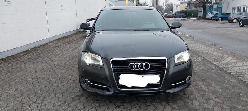 Gebraucht Audi A3 Attraction 105 PS (77 kW) 2011 Grau Kleinwagen