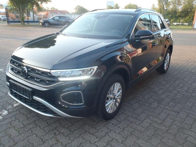 Schwarz Gebraucht 2024 VW T-Roc Life SUV | 23.489 € (Fairer Preis) - Bild 1/4