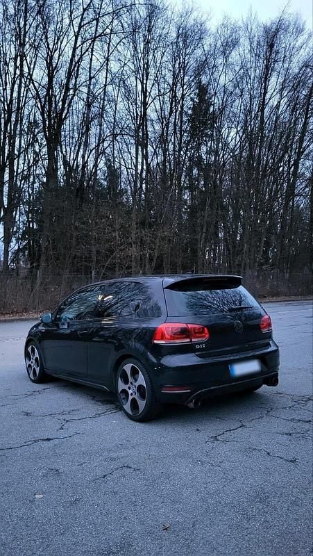 Gebraucht VW Golf GTI 211 PS (155 kW) 2011 Schwarz Coupé
