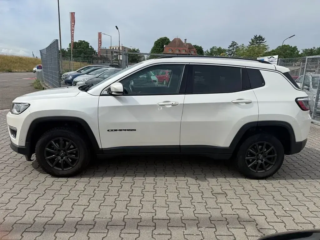 Gebraucht Jeep Compass Limited 170 PS (125 kW) 2018 Weiß SUV