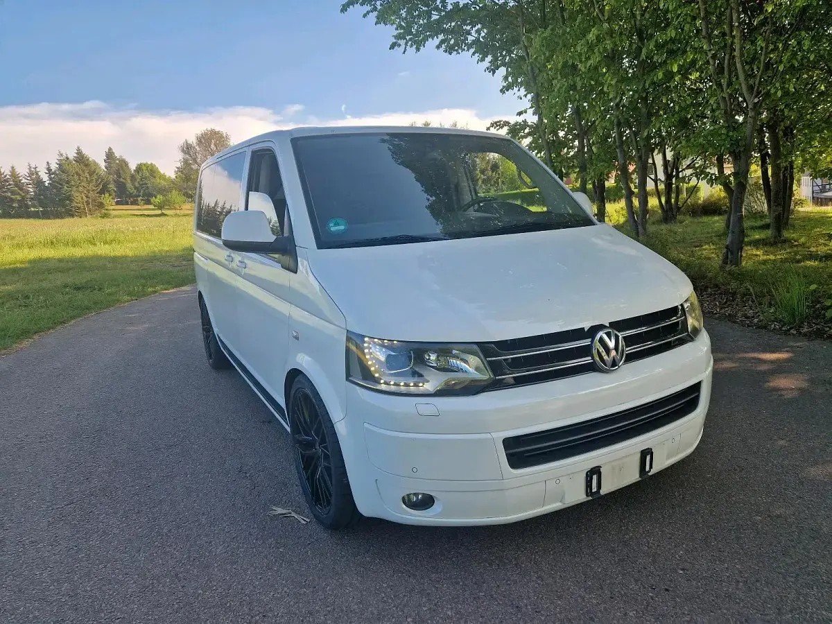 Gebraucht VW Multivan Comfortline 180 PS (132 kW) 2012 Weiß Van / Kleinbus