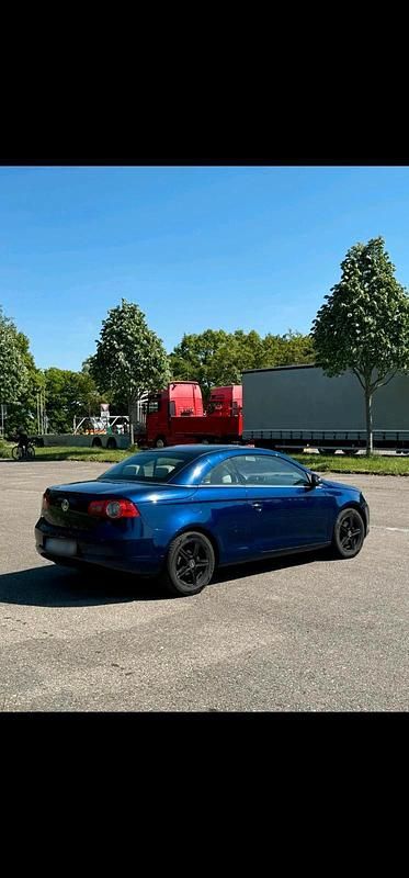 Gebraucht VW Eos 122 PS (89 kW) 2007 Blau Cabrio