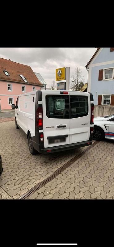 Gebraucht Renault Trafic 145 PS (106 kW) 2019 Weiß Van / Kleinbus