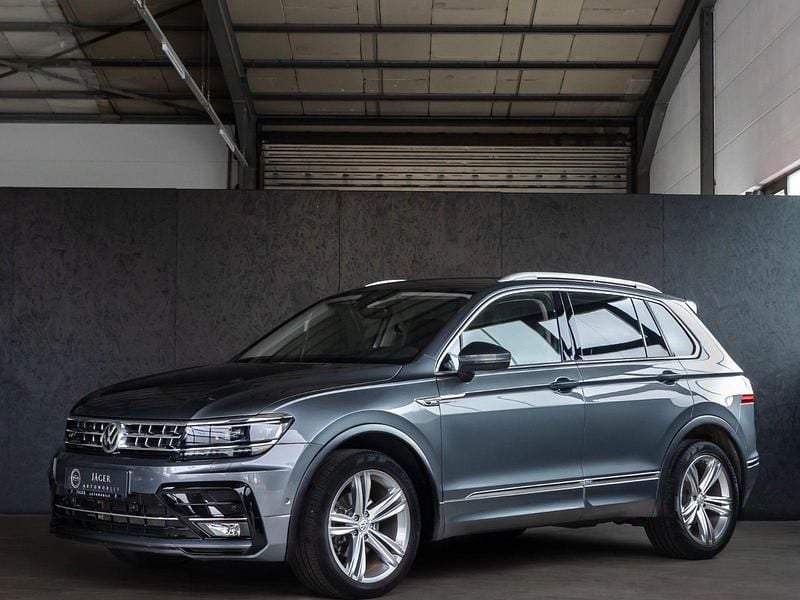 Grau Gebraucht 2020 VW Tiguan R-line SUV | 22.800 € (Superpreis) - Bild 1/4