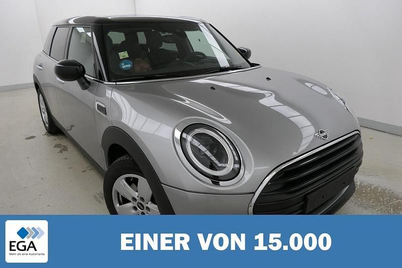 Silber metallic Gebraucht 2023 Mini Cooper Clubman Classic Kombi | 29.700 € (Etwas zu teuer) - Bild 1/3