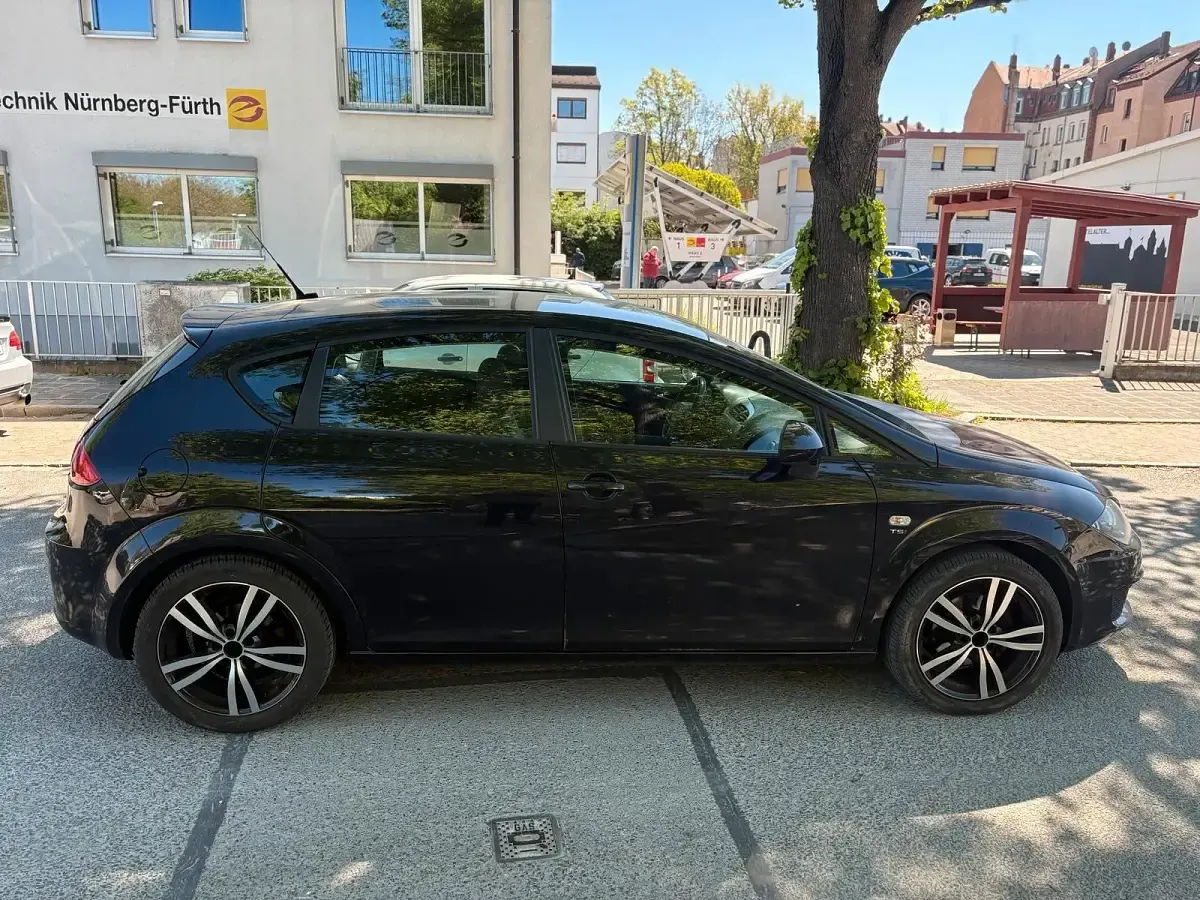 Second-hand Seat Leon Copa 125 CP (91 kW) 2011 Negru Hatchback