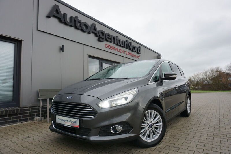 Grau Gebraucht 2019 Ford S-MAX Titanium Van / Kleinbus | 22.490 € (Guter Preis) - Bild 1/4