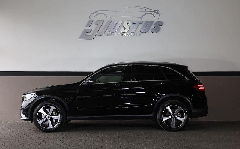 Gebraucht Mercedes GLC350 211 PS (155 kW) 2019 Schwarz SUV