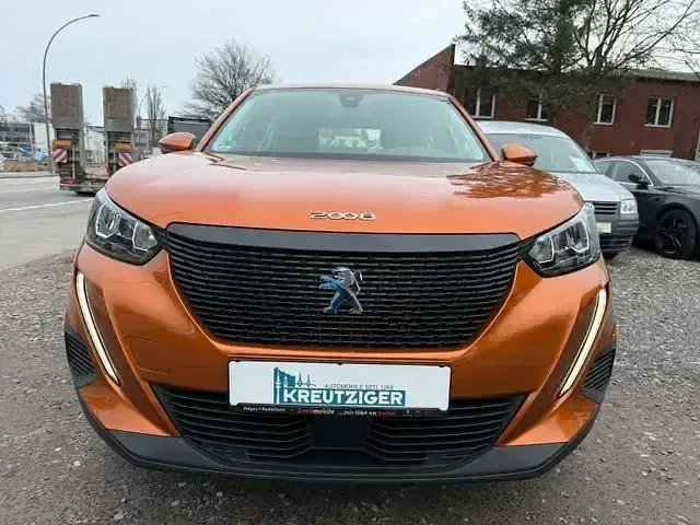 Gebraucht Peugeot 2008 Active 131 PS (96 kW) 2020 Orange SUV