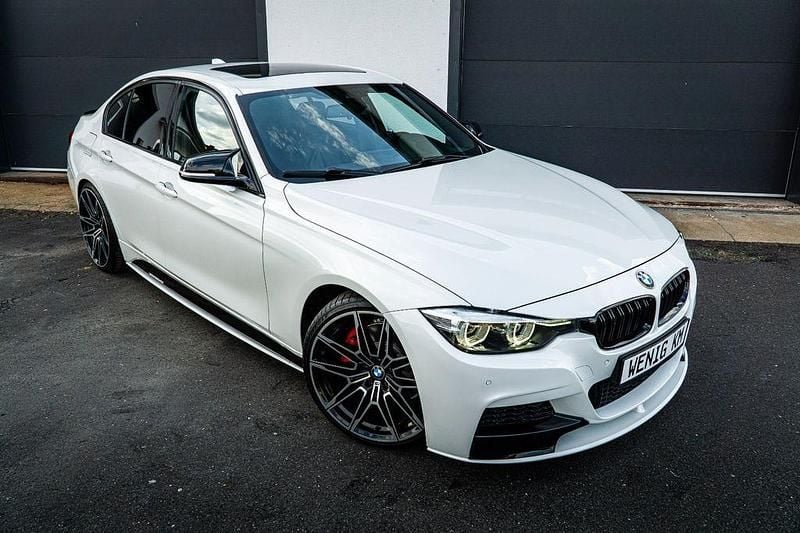 Weiß Gebraucht 2019 BMW 340 M Performance Limousine | 33.900 € (Fairer Preis) - Bild 1/4