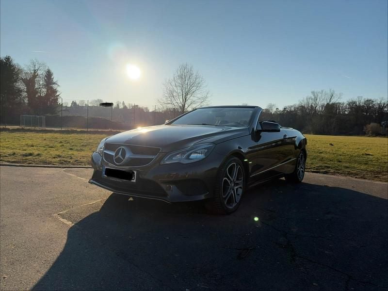 Gebraucht Mercedes E220 170 PS (125 kW) 2014 Braun Cabrio