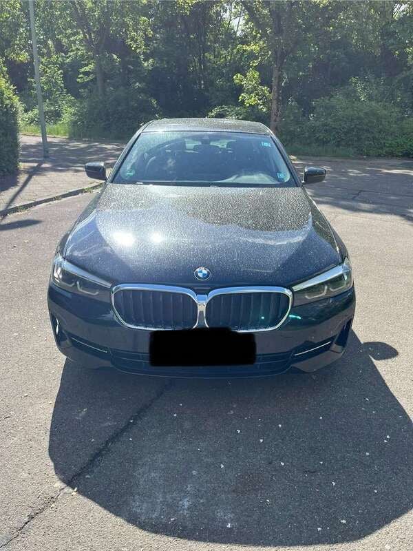 Schwarz Gebraucht 2021 BMW 520 Limousine | 25.600 € (Superpreis) - Bild 1/4