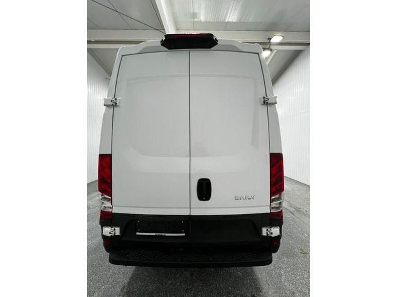 Gebraucht Iveco Daily 156 PS (114 kW) 2023 Bianco ic 194 Van