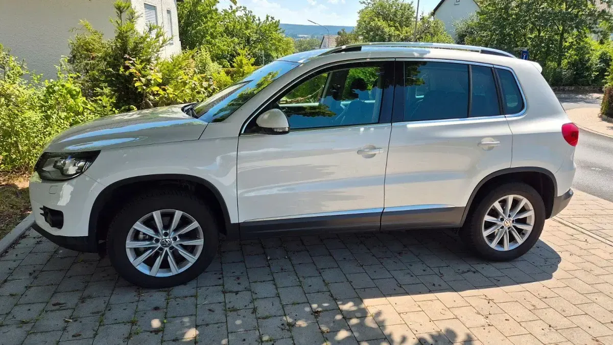Gebraucht VW Tiguan Sportline 140 PS (102 kW) 2013 Weiß SUV