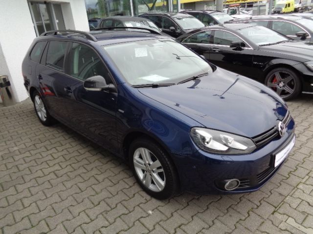 Gebraucht VW Golf VII Match 140 PS (102 kW) 2013 Blau metallic Kombi