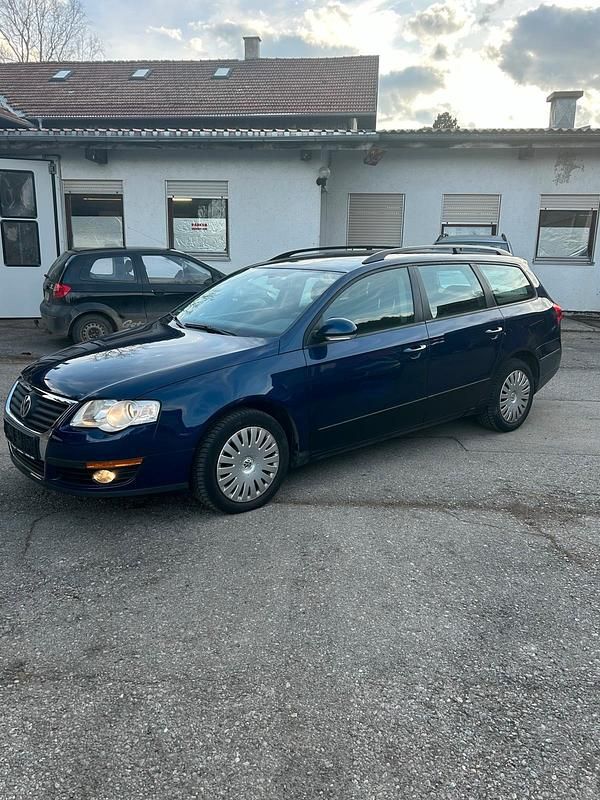 Gebraucht VW Passat 102 PS (75 kW) 2005 Blau Kombi