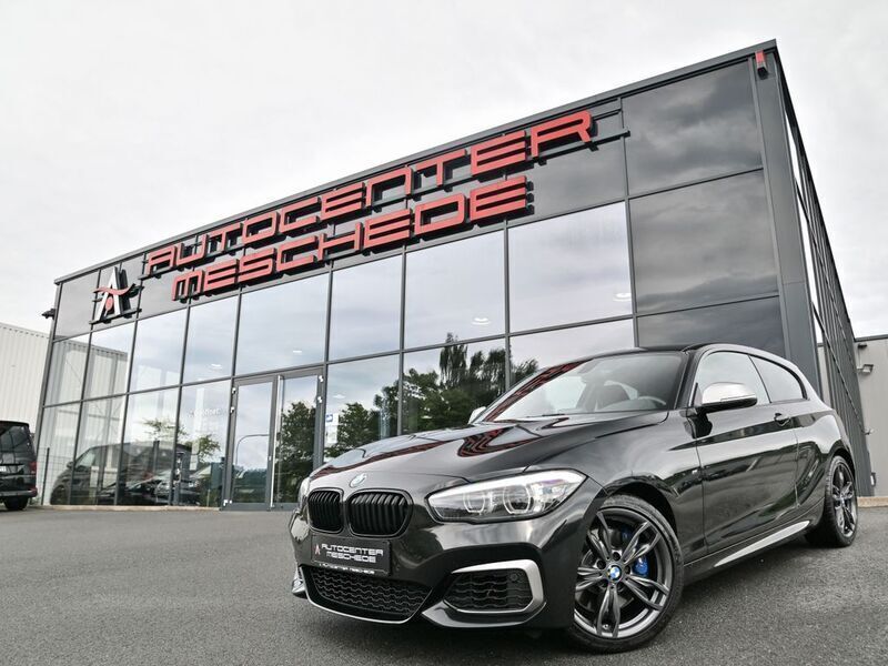 Schwarz Gebraucht 2018 BMW M140 M Sport Limousine | 37.890 € (Etwas zu teuer) - Bild 1/4