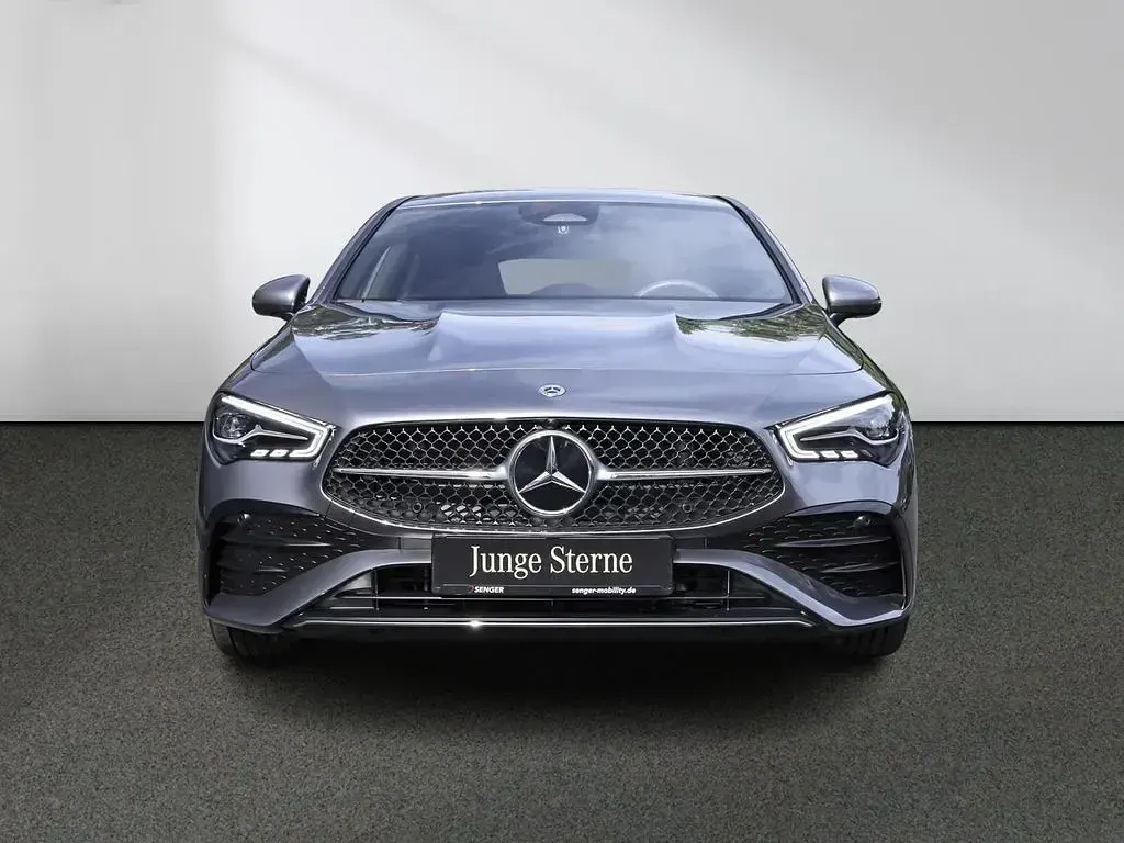 Gebraucht Mercedes CLA200 Shooting Brake Advanced Plus 163 PS (119 kW) 2025 Lack mountaingrau Kombi