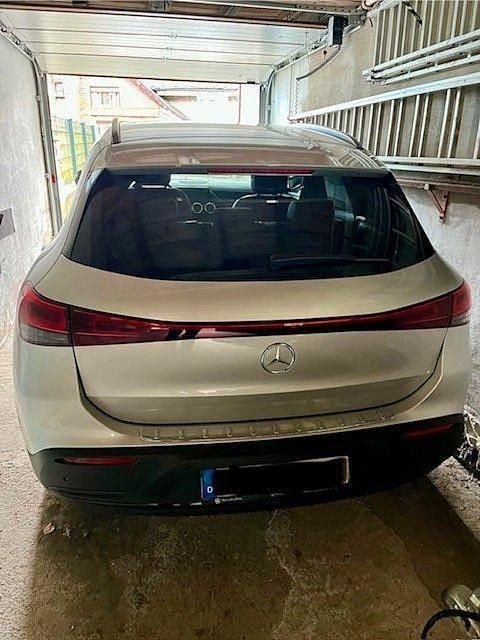 Gebraucht Mercedes EQA350 214 kW (292 PS) 2022 Silber SUV