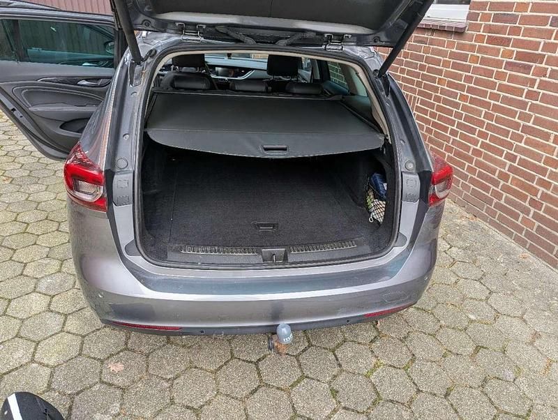 Gebraucht Opel Insignia Edition 170 PS (125 kW) 2017 Grau Kombi