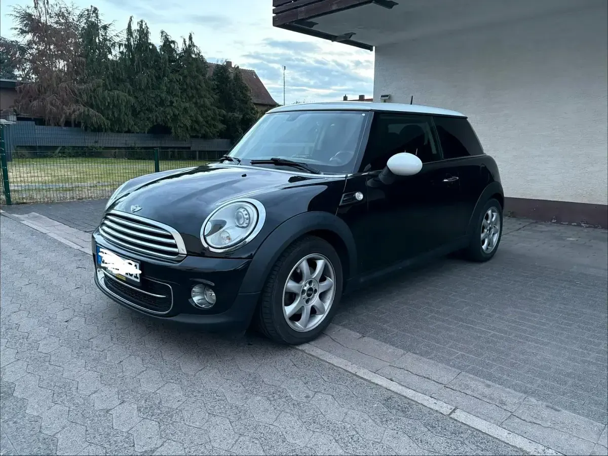Gebraucht Mini Cooper D 112 PS (82 kW) 2014 Schwarz Kleinwagen