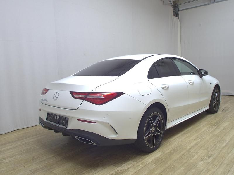 Gebraucht Mercedes CLA250e AMG line 218 PS (160 kW) 2021 Weiss Limousine