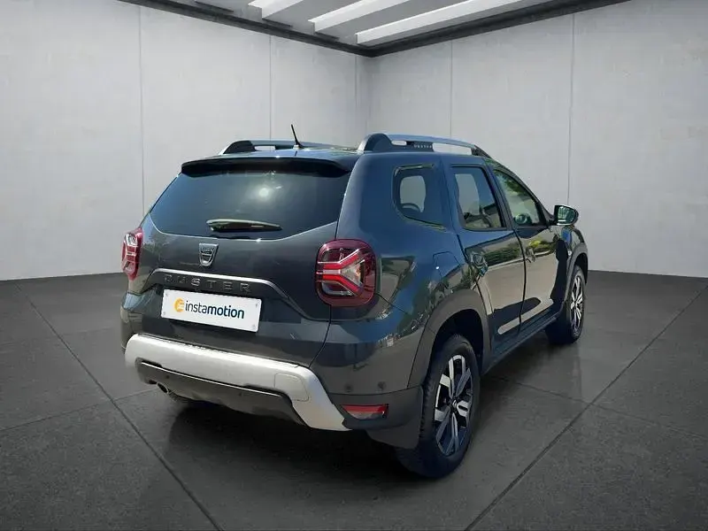 Gebraucht Dacia Duster 150 PS (110 kW) 2022 Grau SUV