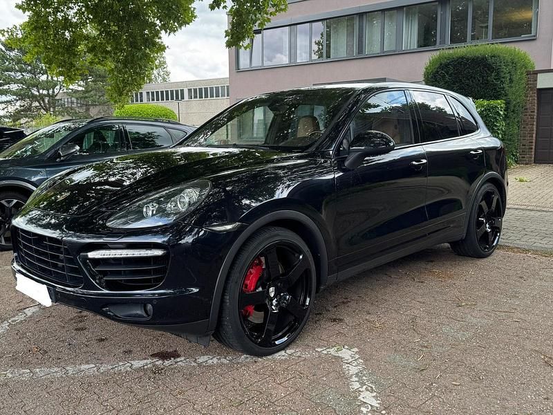 Schwarz Gebraucht 2011 Porsche Cayenne Turbo SUV | 14.999 € (Guter Preis) - Bild 1/4