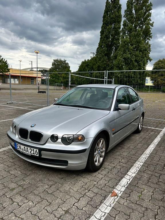 Silber Gebraucht 2002 BMW 316 Compact Kleinwagen | 1.800 € (Fairer Preis) - Bild 1/4