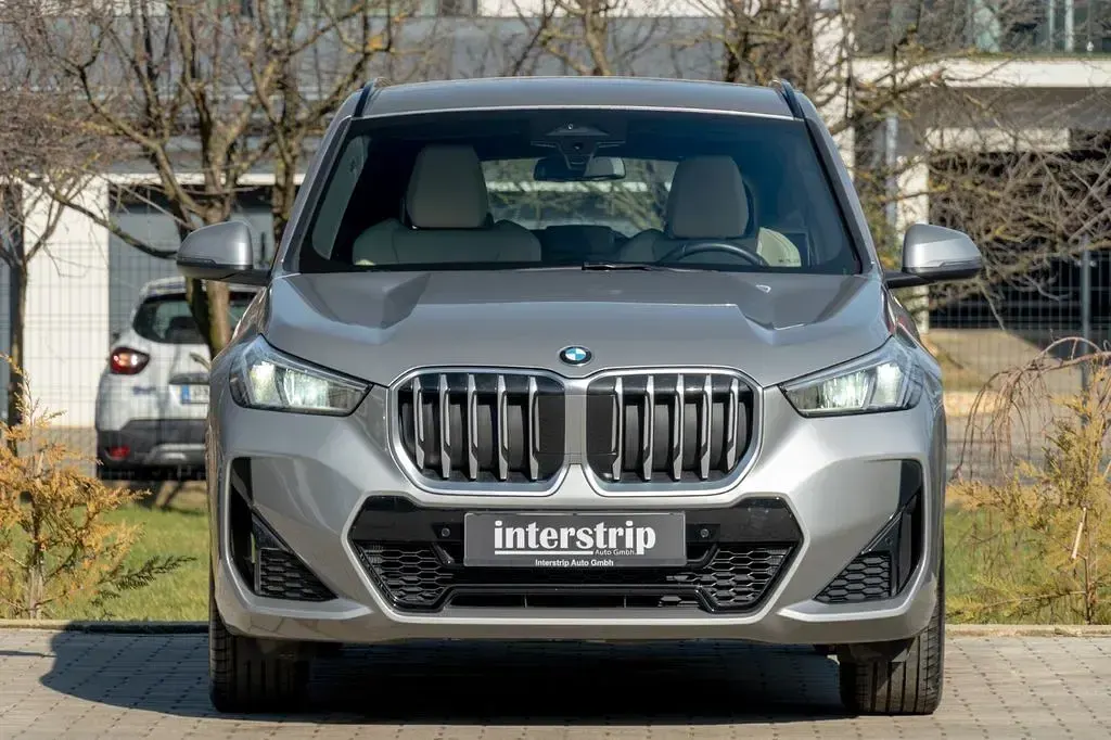 Gebraucht BMW X1 M Sport 163 PS (119 kW) 2025 Silber SUV