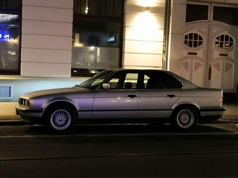 Gebraucht BMW 525 192 PS (141 kW) 1994 Silber Limousine