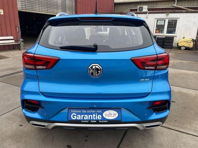 Gebraucht MG ZS Luxury 106 PS (77 kW) 2024 Blau SUV