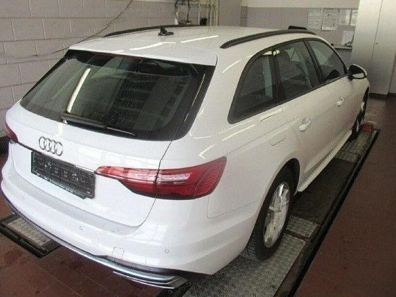 Gebraucht Audi A4 Advanced Plus 150 PS (110 kW) 2023 Weiß Kombi