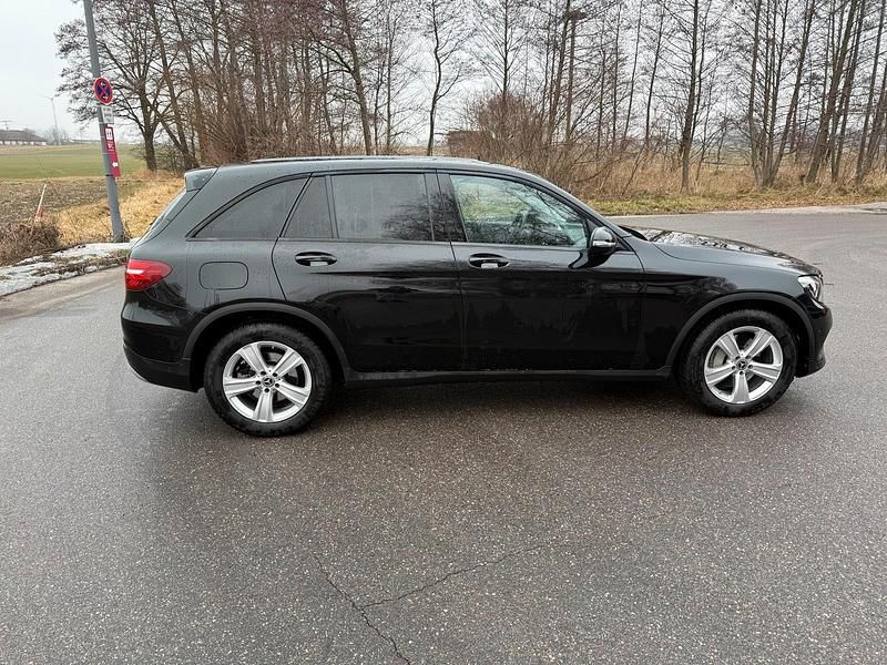 Gebraucht Mercedes GLC220 170 PS (125 kW) 2018 Schwarz SUV